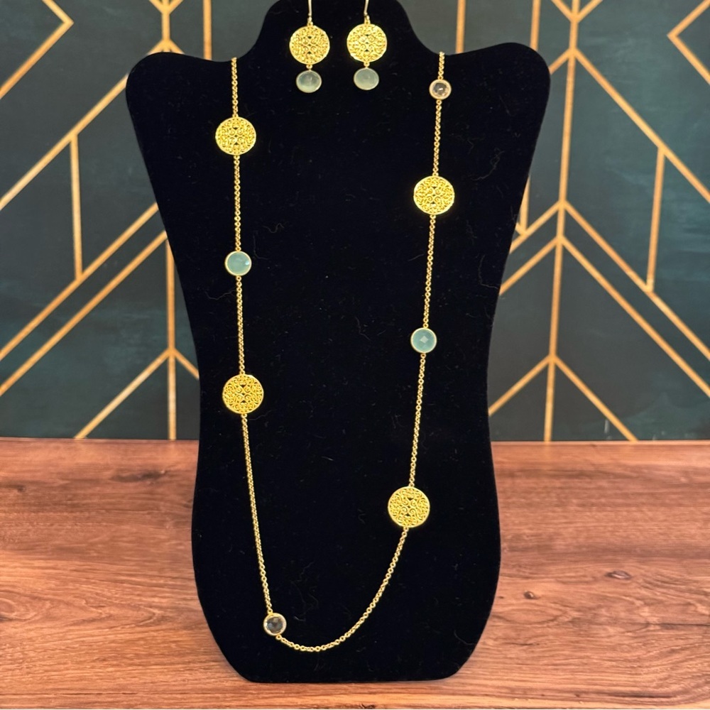 Charleston Chalcedony & Quartz Necklace & Earrings